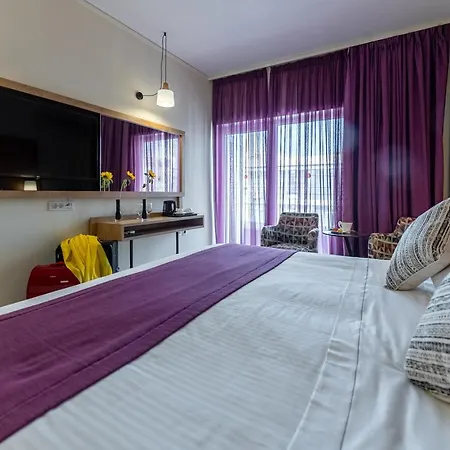 Polis Grand 4* Athens